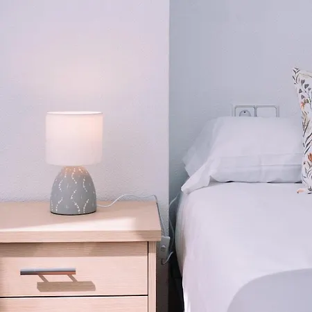 公寓 Luminoso Y Comodo Con Parking By *