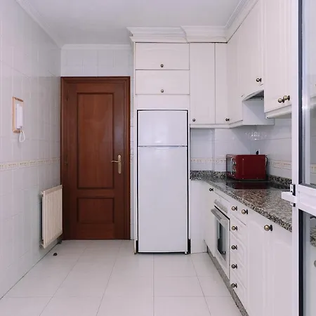 Luminoso Y Comodo Con Parking By Διαμέρισμα *